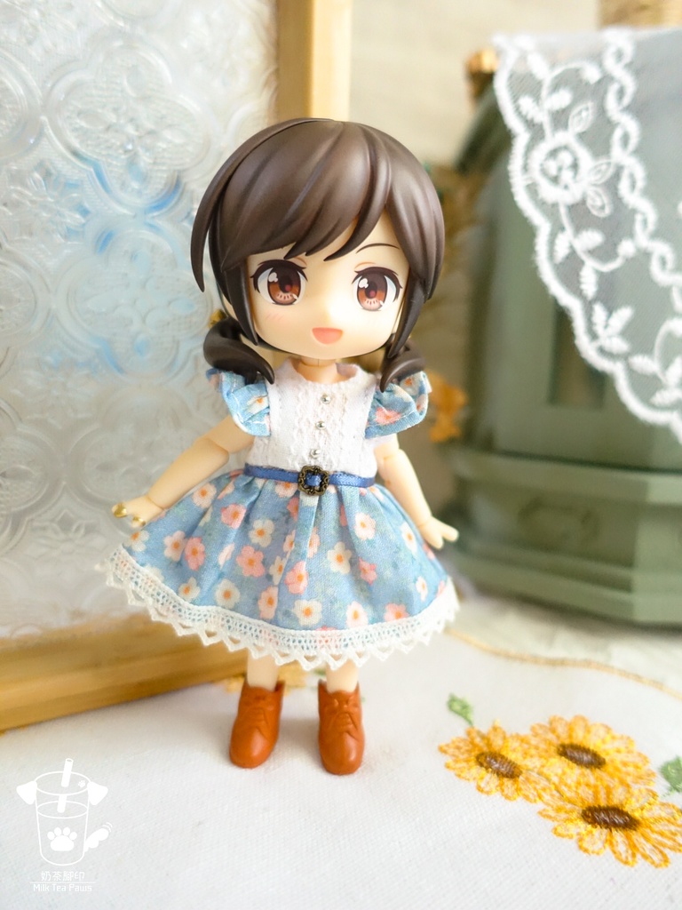 【オビツ11・1/12ドール服】初夏SP2・フリル袖花柄ワンピース