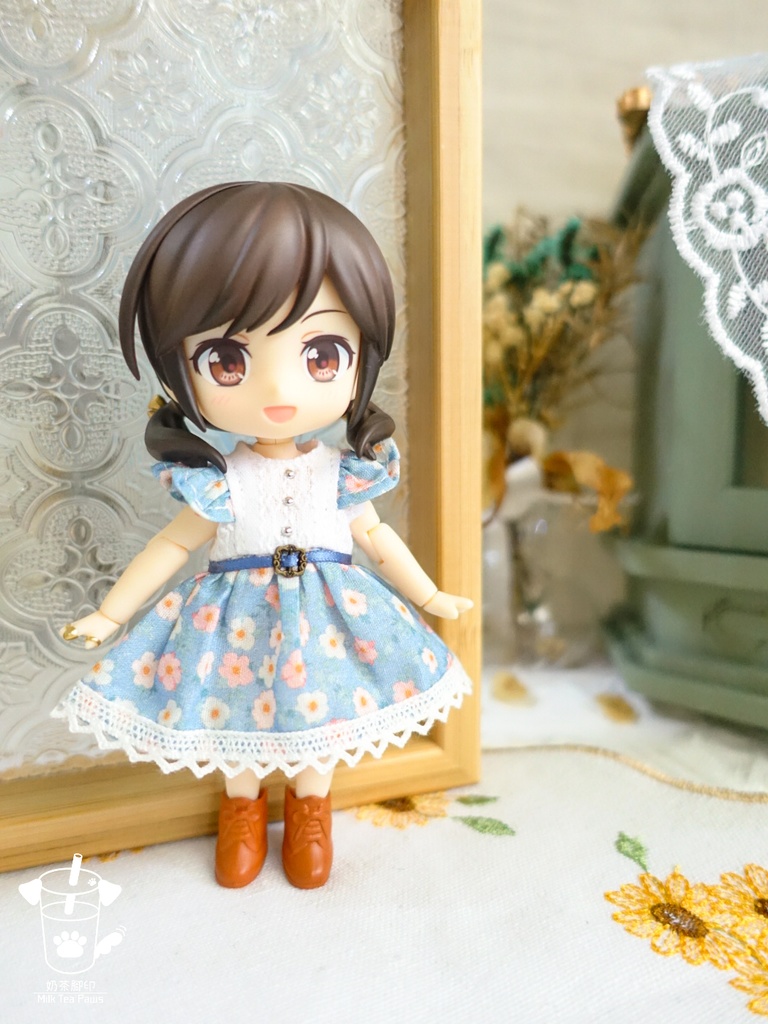 【オビツ11・1/12ドール服】初夏SP2・フリル袖花柄ワンピース