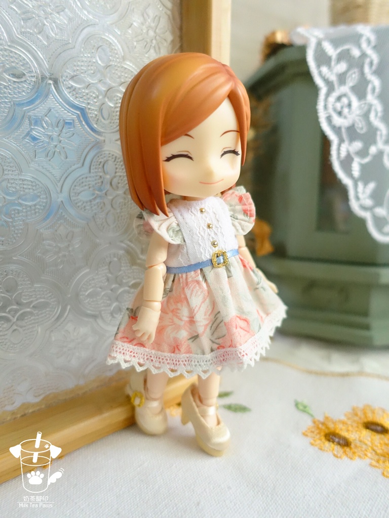 【オビツ11・1/12ドール服】初夏SP2・フリル袖花柄ワンピース