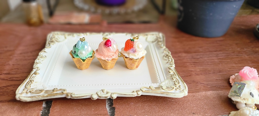 アイスクリームバックチャーム