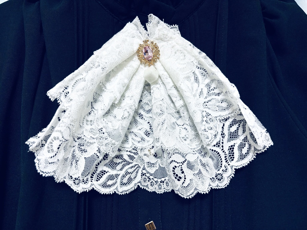 【完売】宝石とちいさな角砂糖のシャボ（胸飾り）