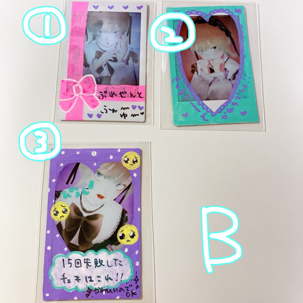 落書きを頑張ったチェキたち