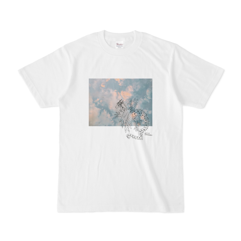 花の竜と空のTシャツ