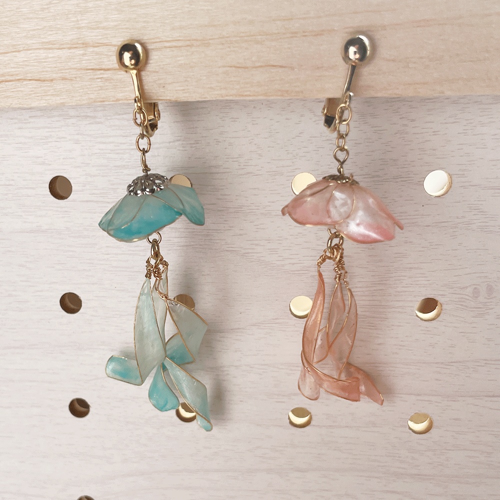 クラゲのイヤリング（金具変更可）