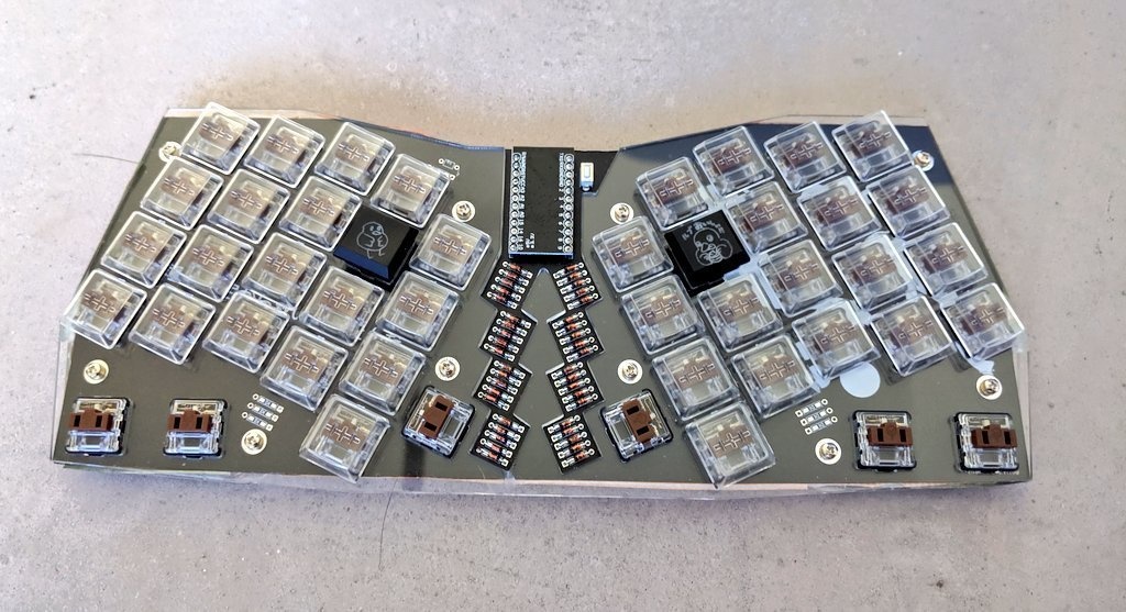 自作キーボードキット「UraNuma」ver.Kailh ロープロ仕様