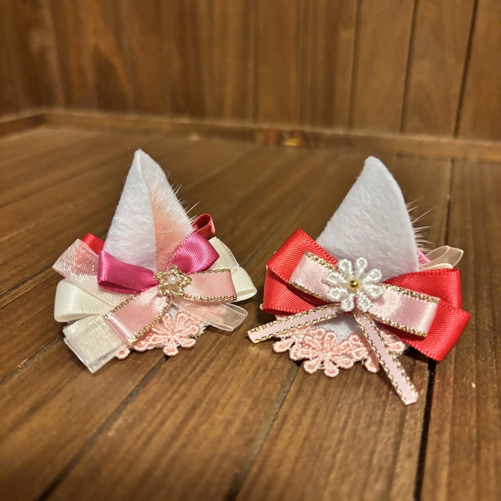 猫耳ヘアアクセサリー〈白×ピンク〉花モチーフ