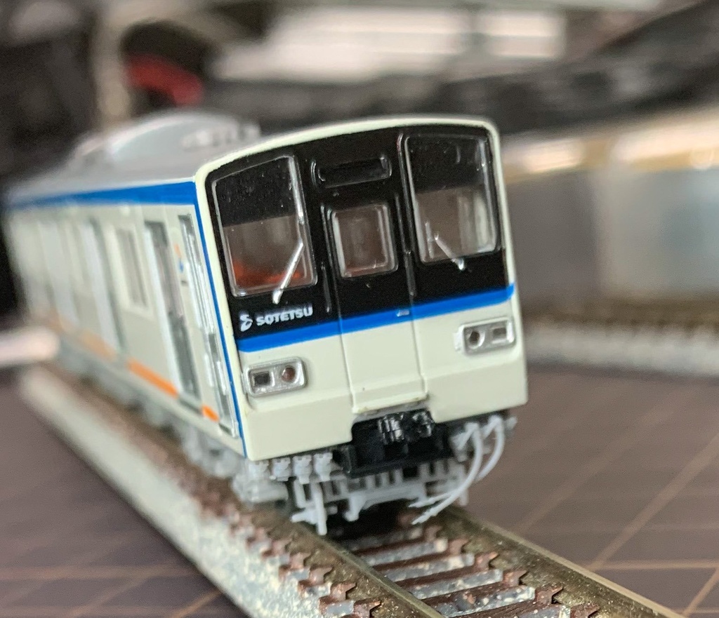 横浜の新7000系 前面連結器周りパーツ