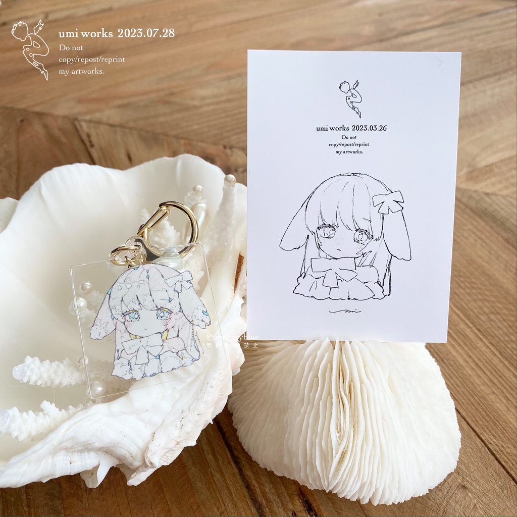 【在庫1点のみ】Acrylickeychain [白いリボンが好き]