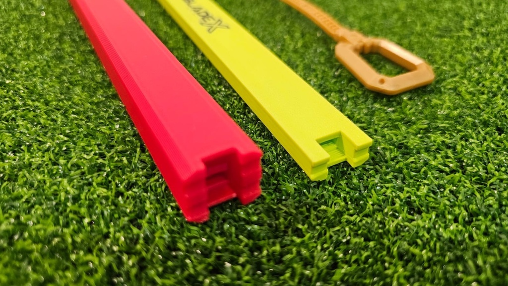 ベイブレードX リップコード保護ケース兼ストレートナー