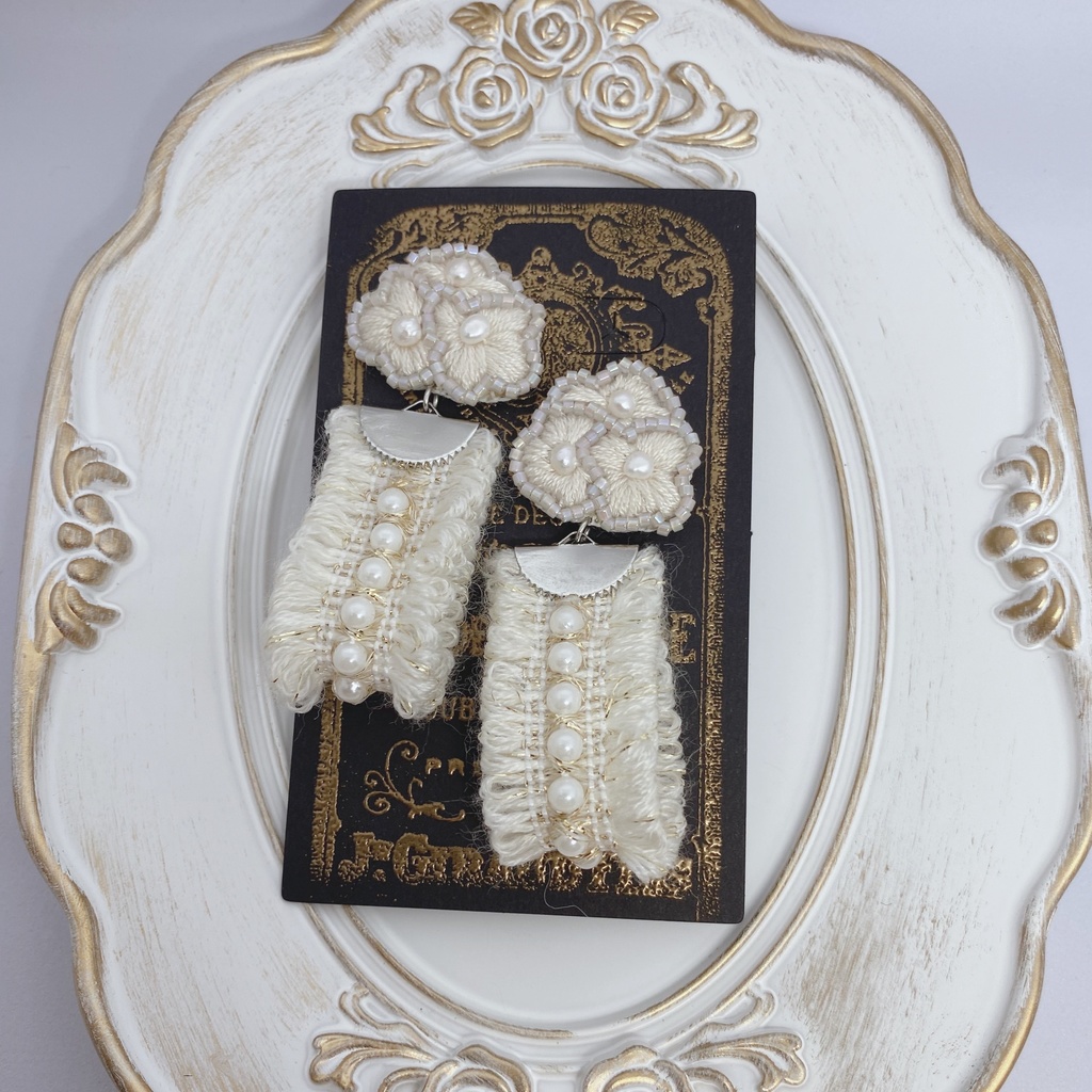 オーロラピアス