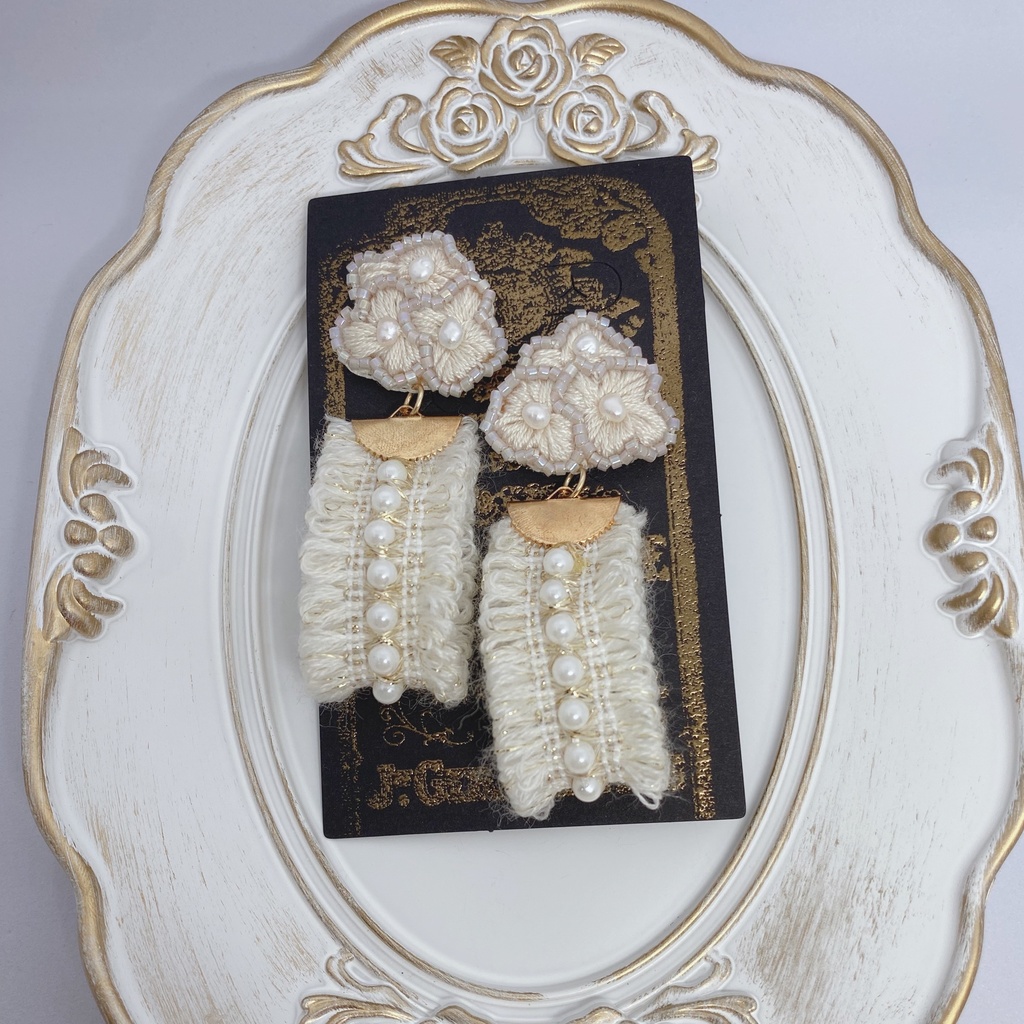 オーロラピアス