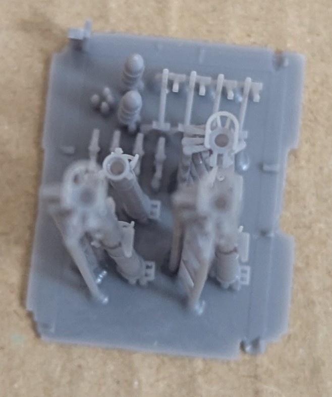 1/35 試製四式七糎噴進砲 ロタ砲 (装填状態×1、未装填状態×1、前後分割状態×1、弾×3)