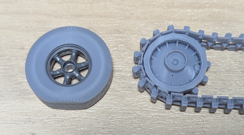【受注生産品】1/35 T社 sd.kfz.7車体用連結済み履帯&自重変形タイヤ&起動輪外側セット(8トンハーフトラック・4連高射砲・フラックザウリア)