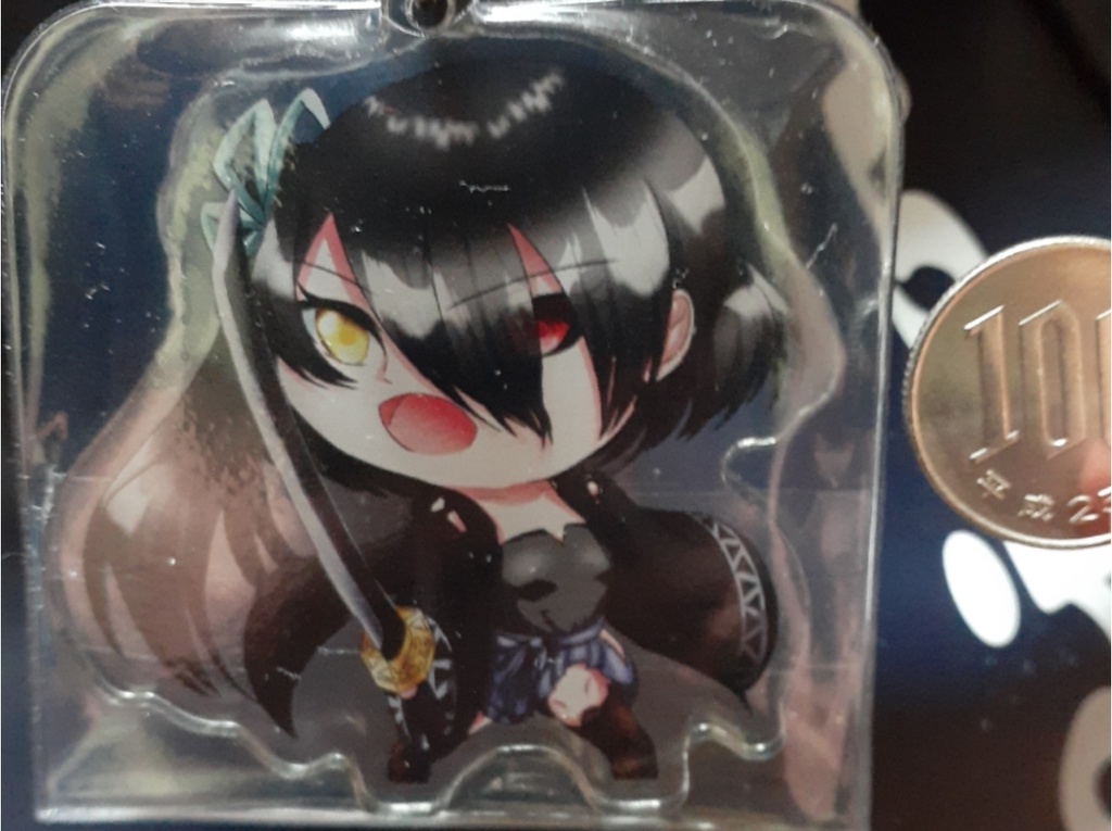 『黎明の中は闇』残羽アクリルキーホルダー