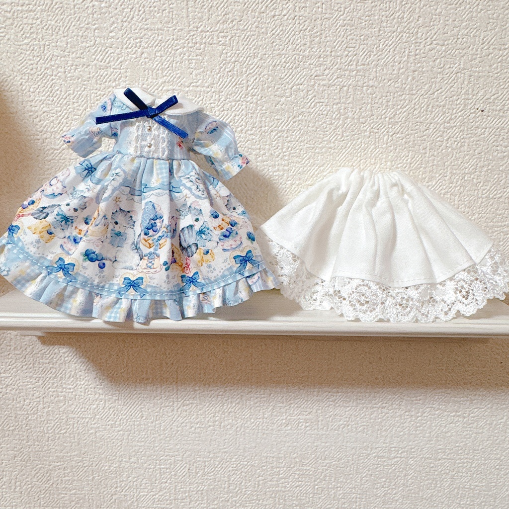 猫とブルーベリーのワンピースA