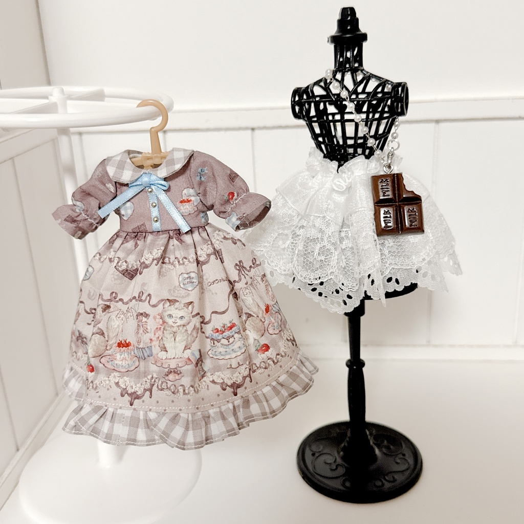 猫とミルクチョコレートワンピース