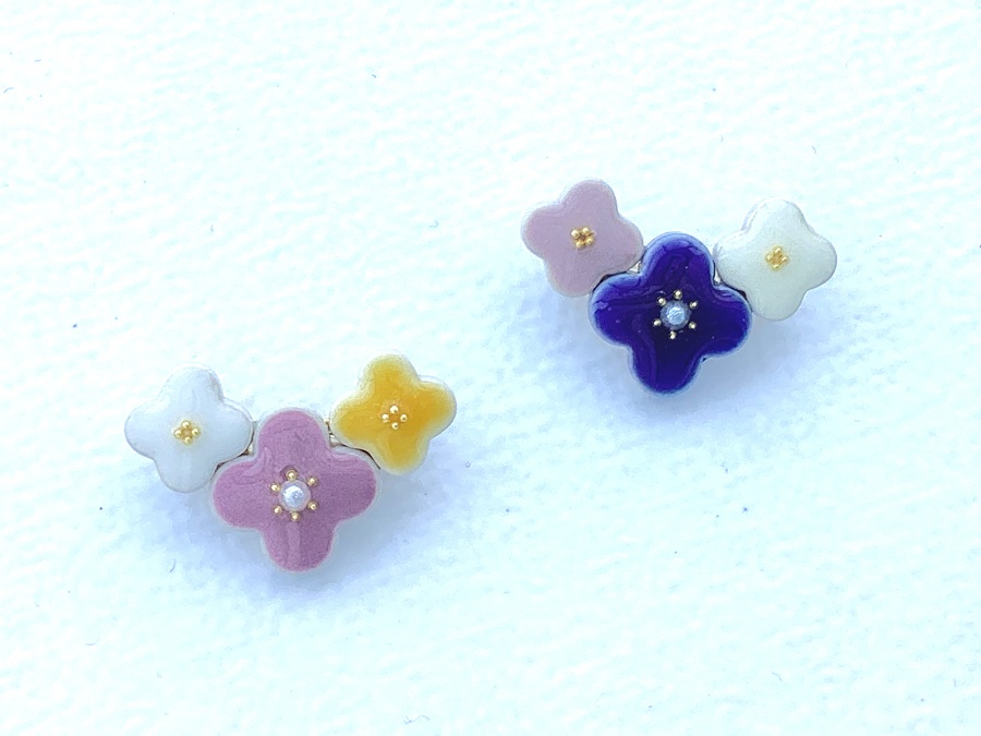 【刀剣乱舞】へし切長谷部・薬研藤四郎イメージ　三連花ブローチ