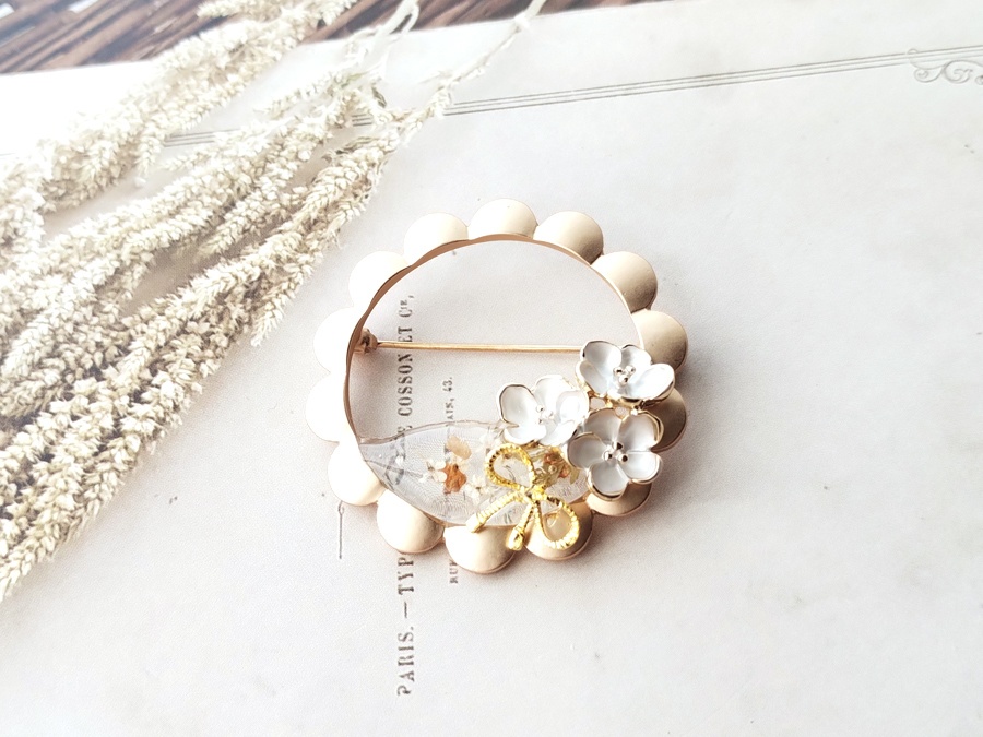 【刀剣乱舞】鶴丸国永イメージ　ブローチ