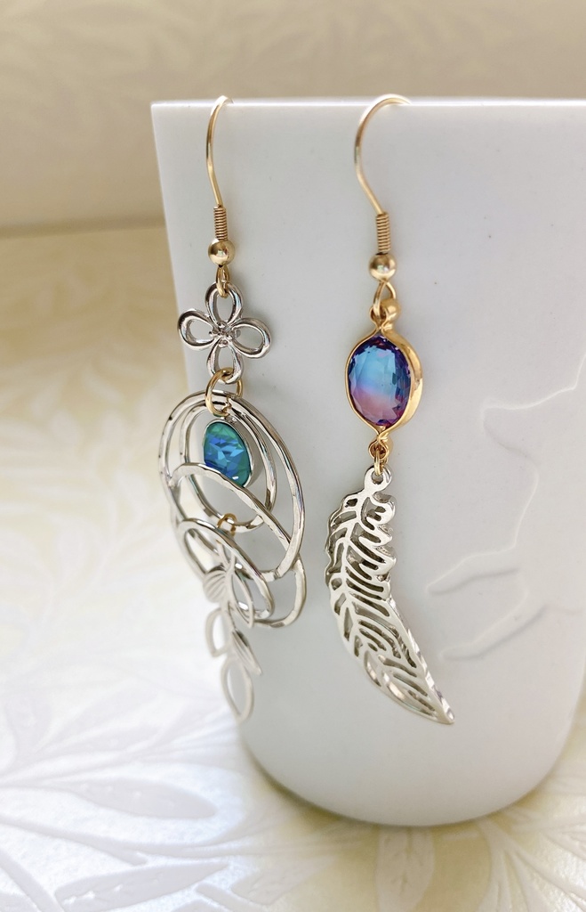 刀剣男士イメージピアス【巴型薙刀】