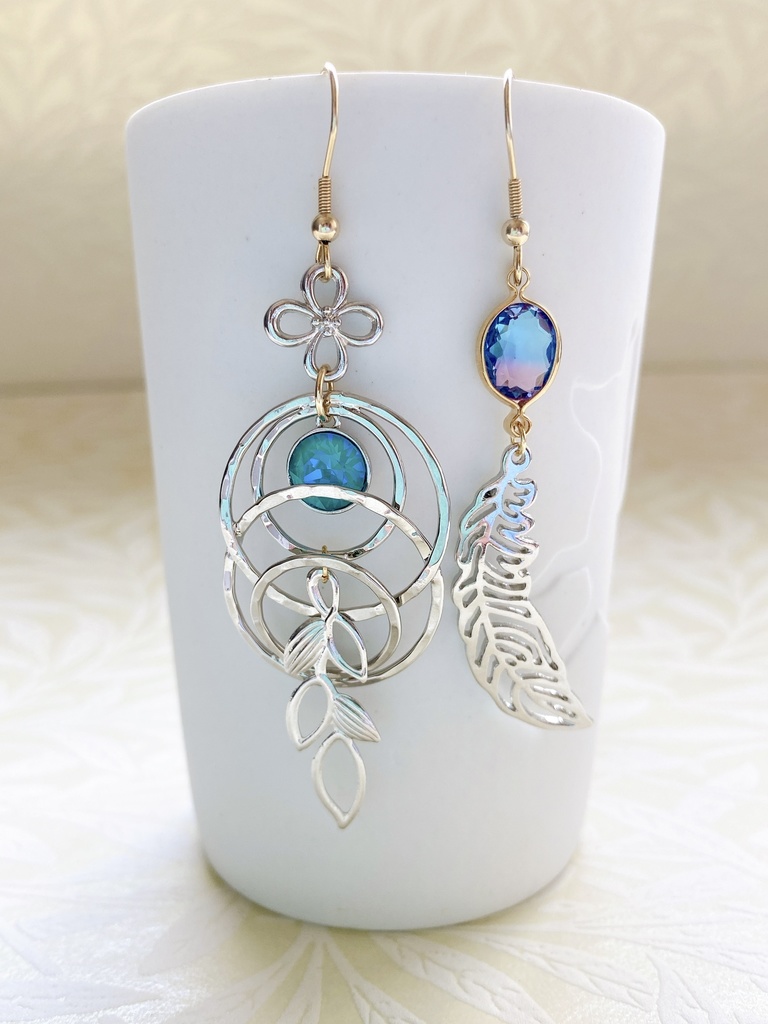 刀剣男士イメージピアス【巴型薙刀】