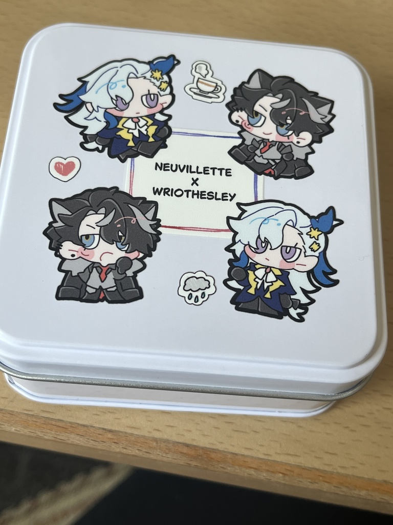 ヌヴィリオ缶グッズ