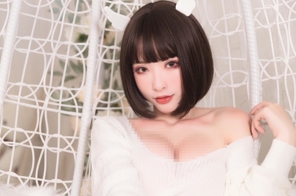 <DL>  猫耳ジャンパー