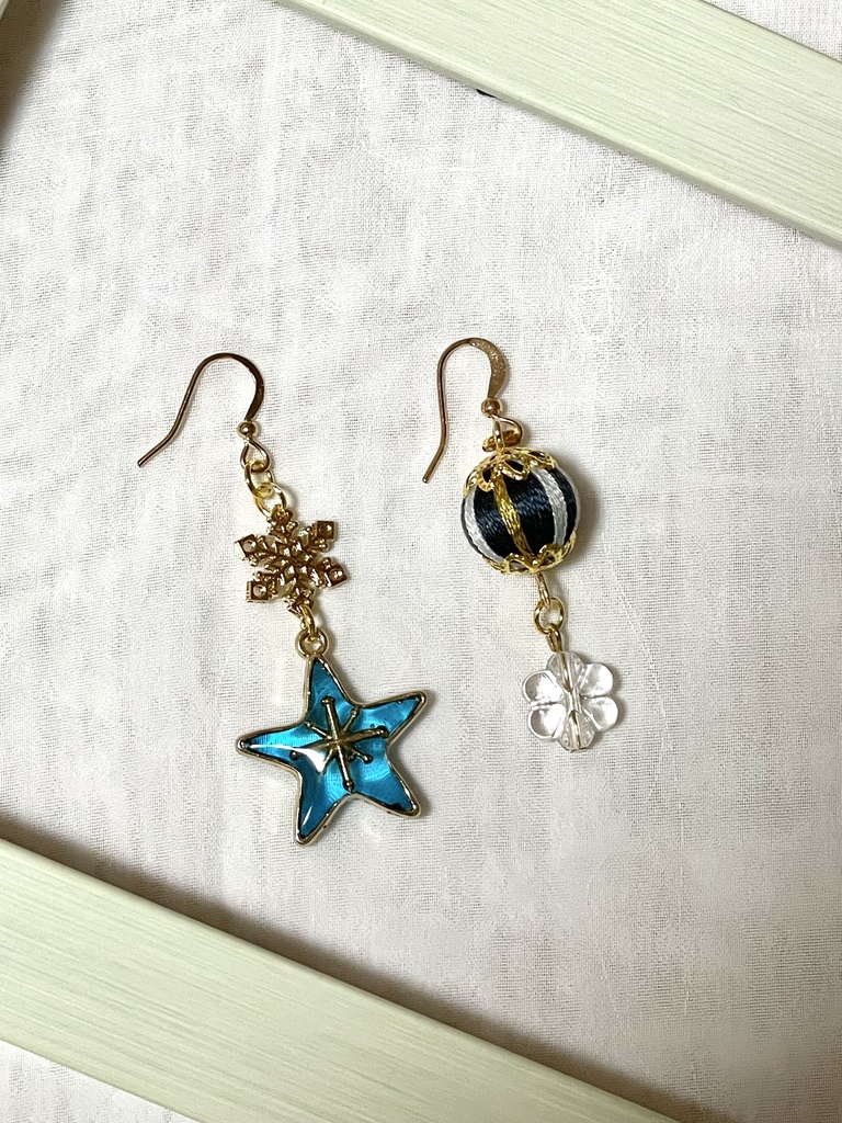 門倉モチーフピアス(イヤリング)