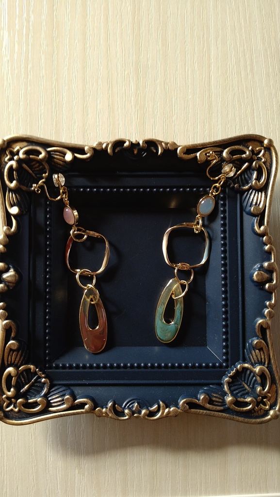 Dostiイヤリング