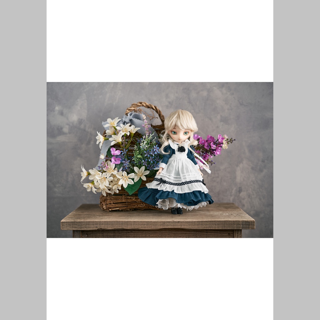 ドール×造花写真集『DOLLY TABLE』