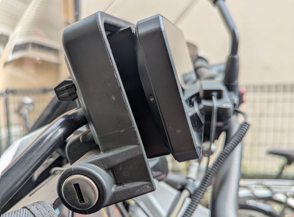 BMW Motorradナビホルダーマウント AKEEYO/TANAX AIO-5 Lite/Play用