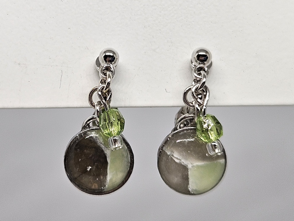 誉石イヤリング