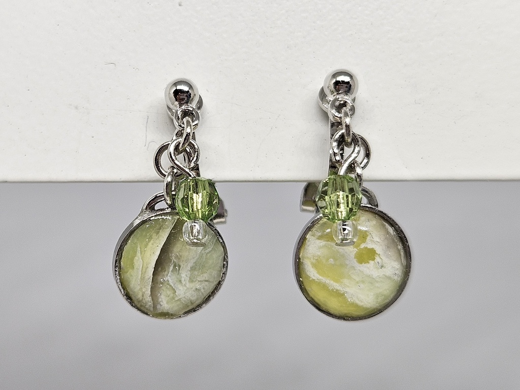 誉石イヤリング