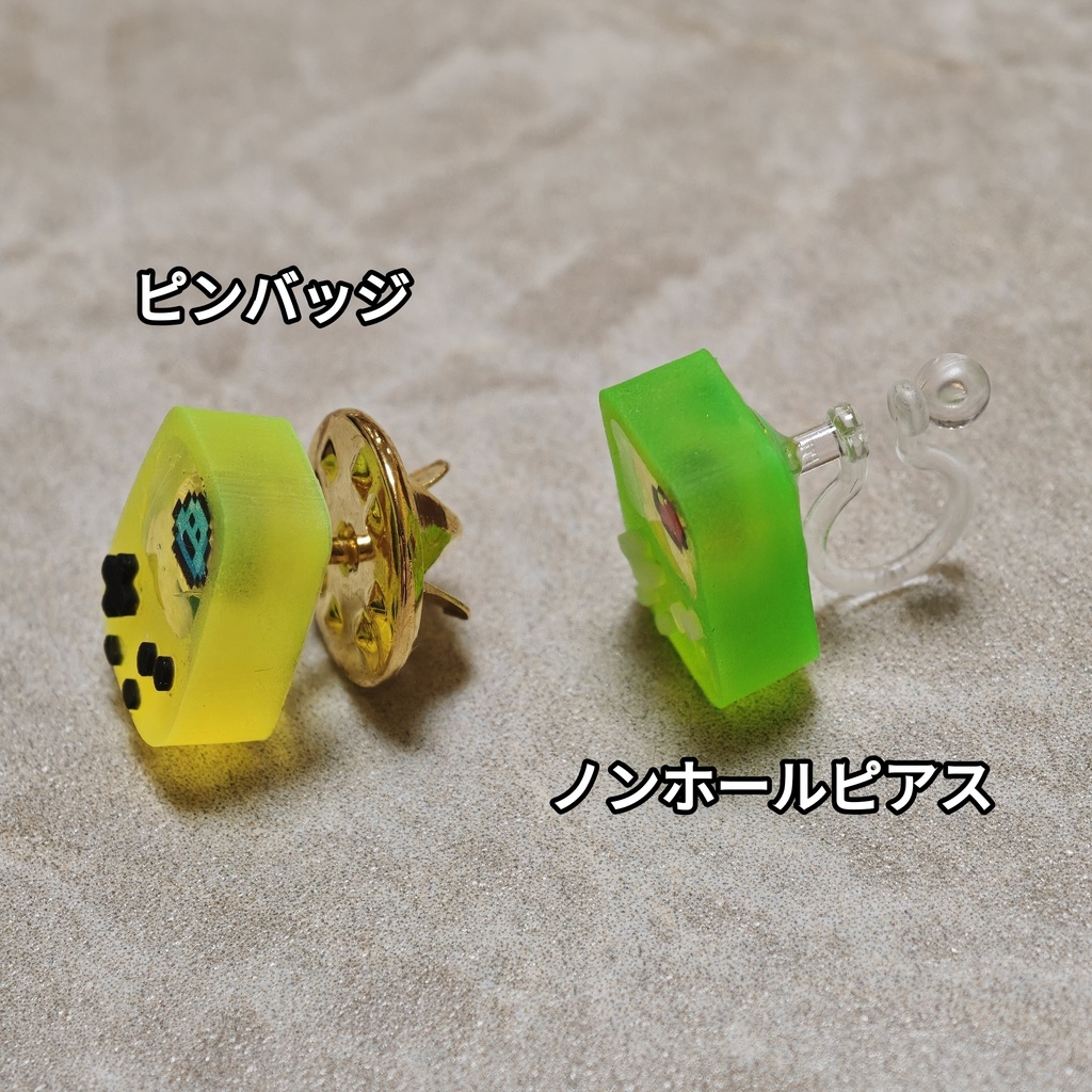 【オーダー専用】ミニミニゲーム機風チャーム/ピアス/ノンホールピアス/ピンバッジ