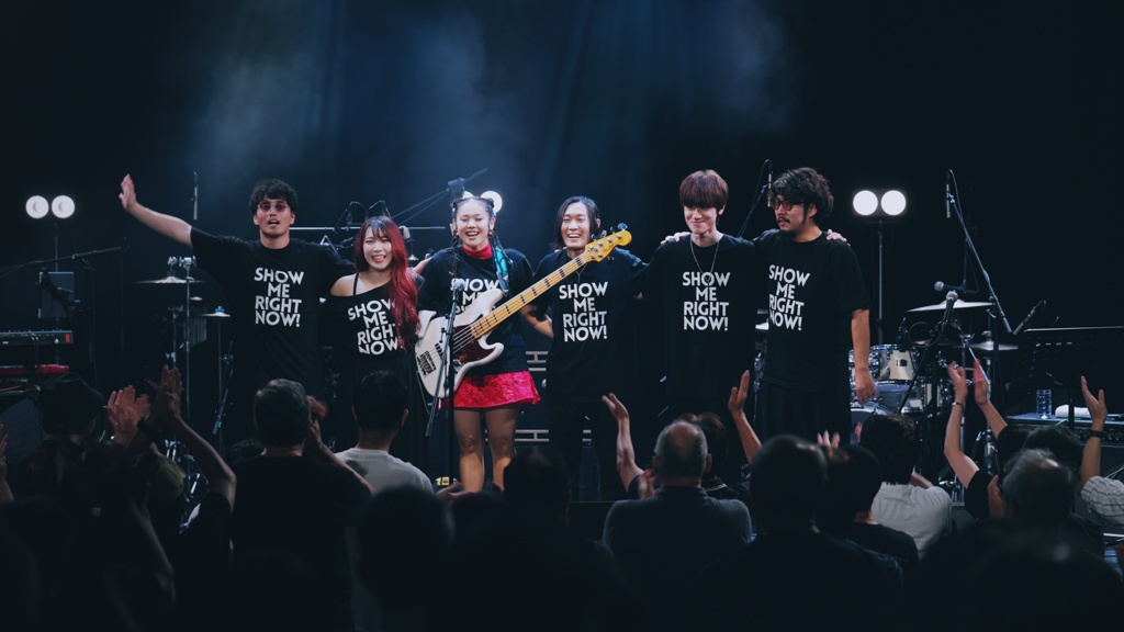 SHOW ME RIGHT NOW!ツアーTシャツ