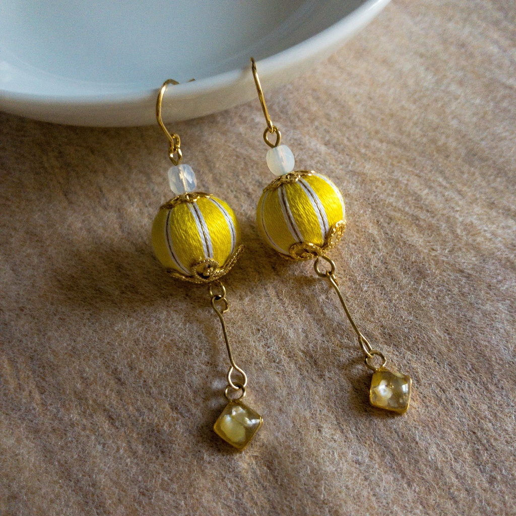 彩る巻玉*承和色