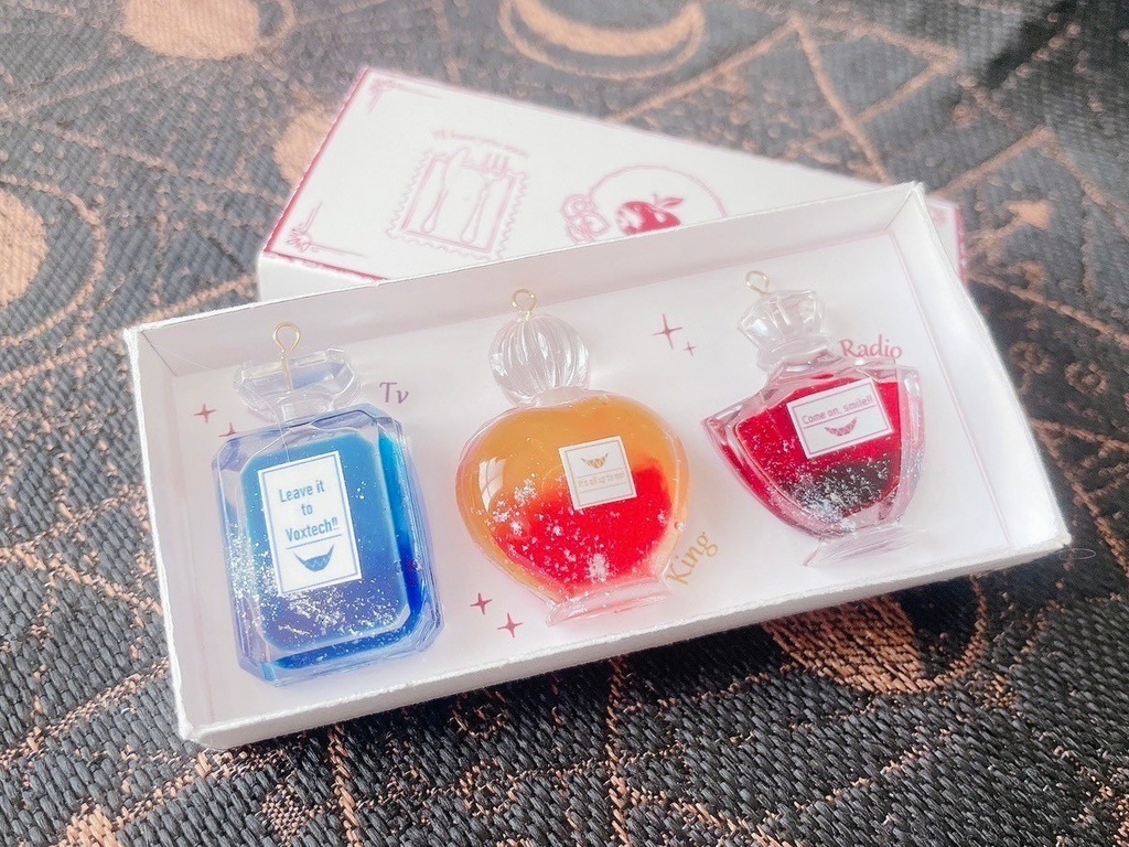 【ハズビンホテル】ミニチュア香水瓶風 キーホルダー【概念】