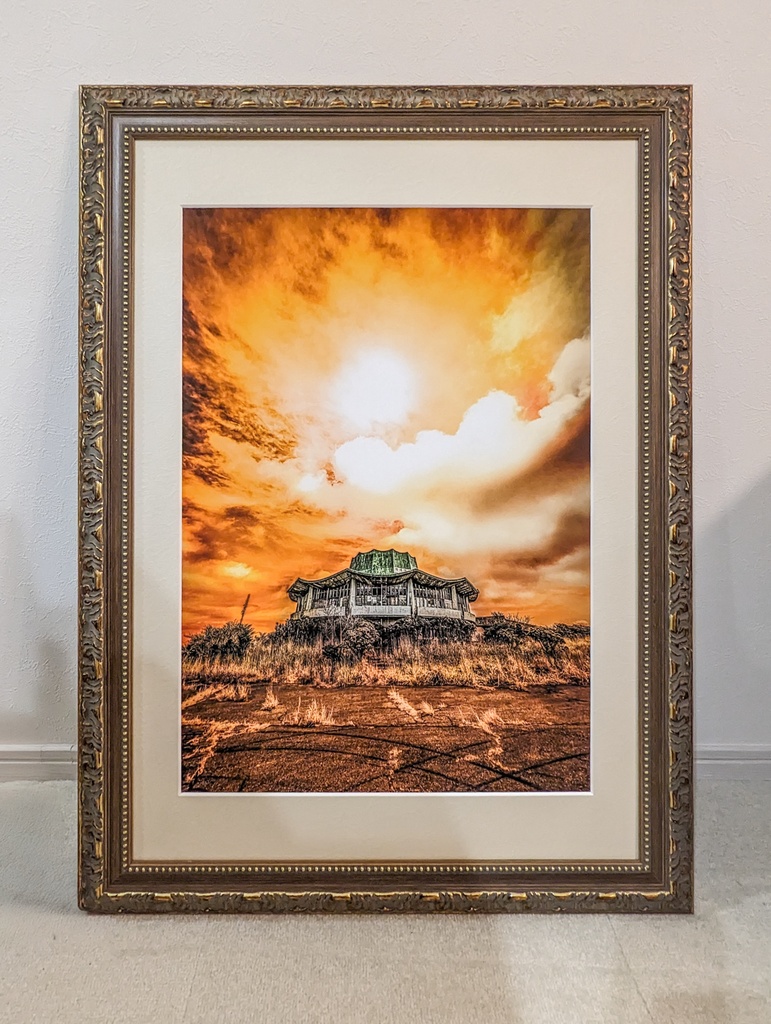 額装写真 空、燃ゆる