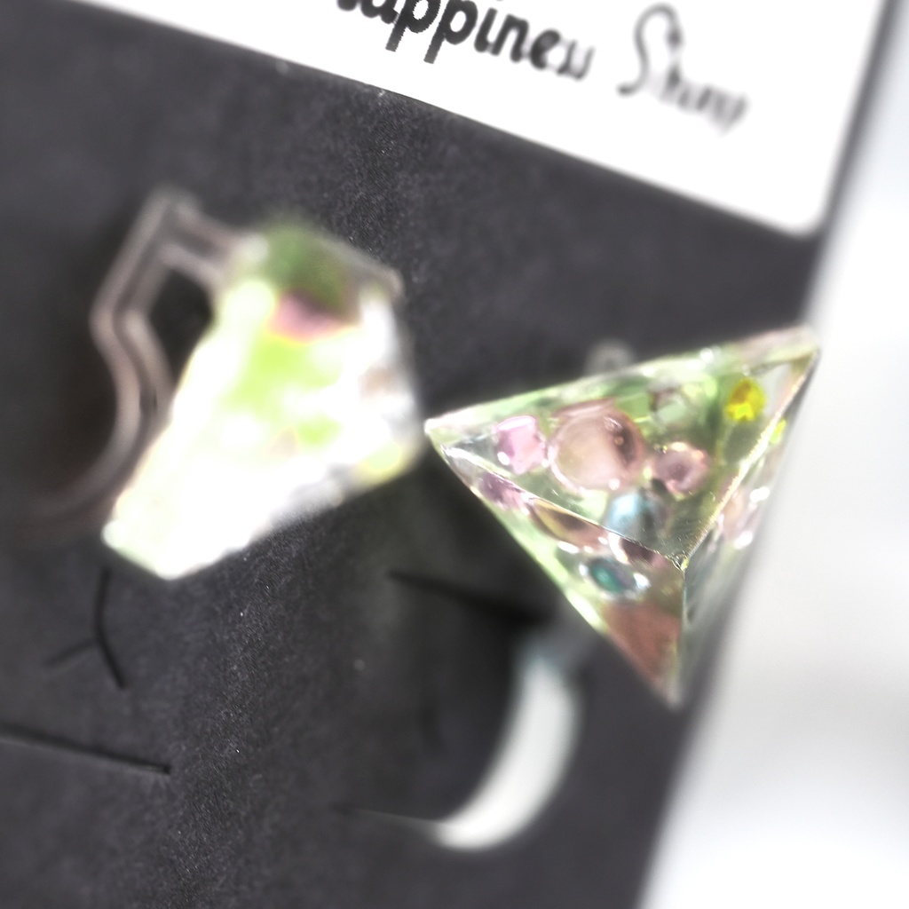 クリスタル ノンホールピアス