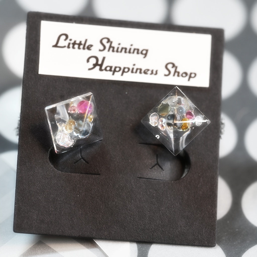 クリスタル四角錐 ノンホールピアス