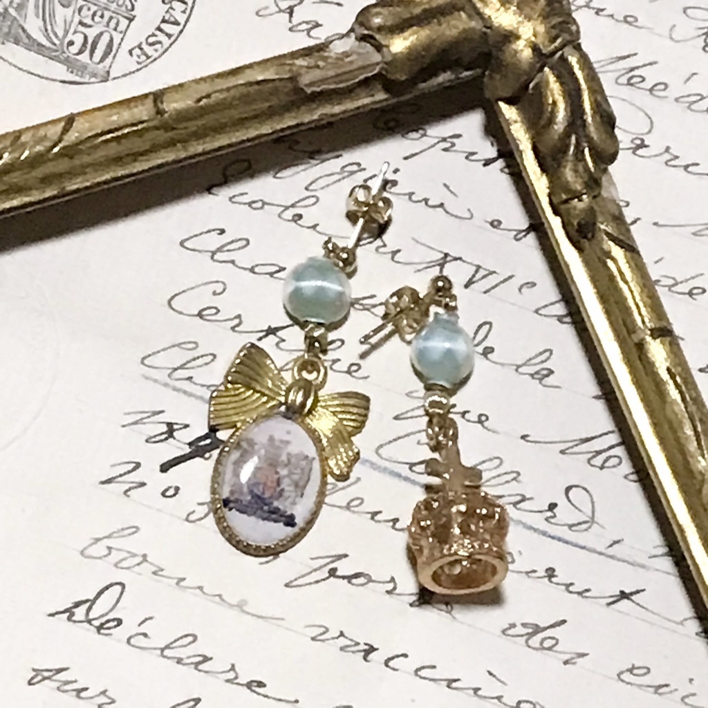 イギリスの紋章のピアス