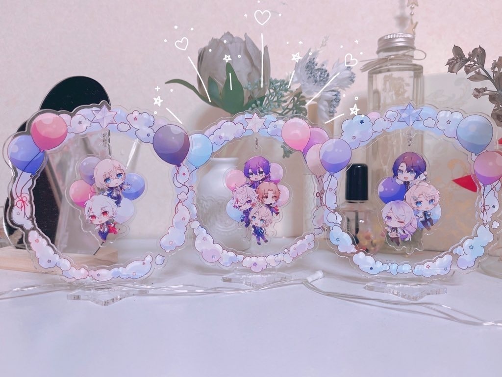 揺れるアクリルスタンド