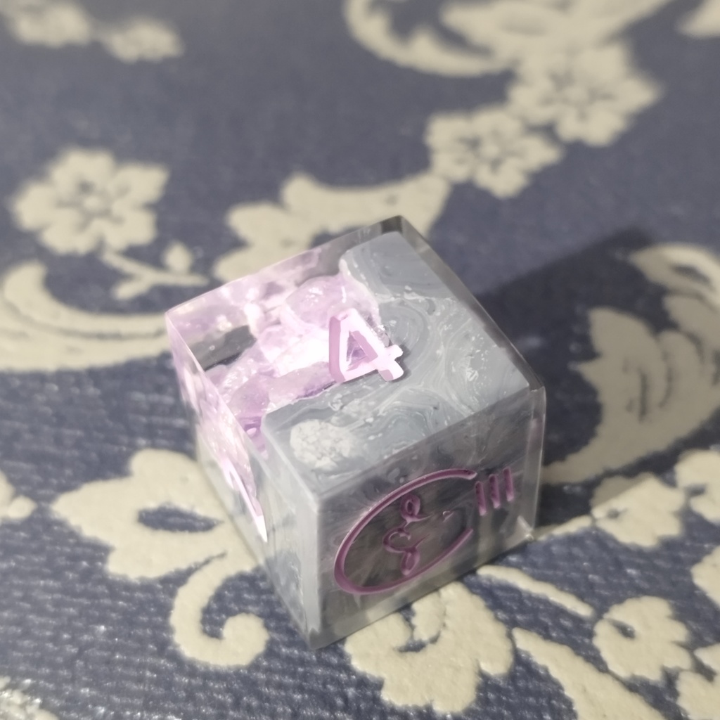 ジオードダイス【浅紫】