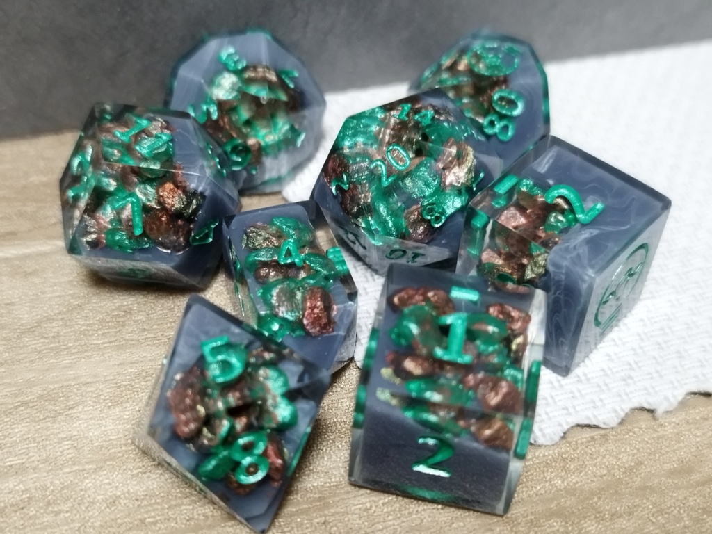 ジオードダイス8個セット【金緑】