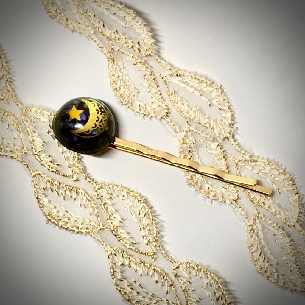 月と星のヘアピン