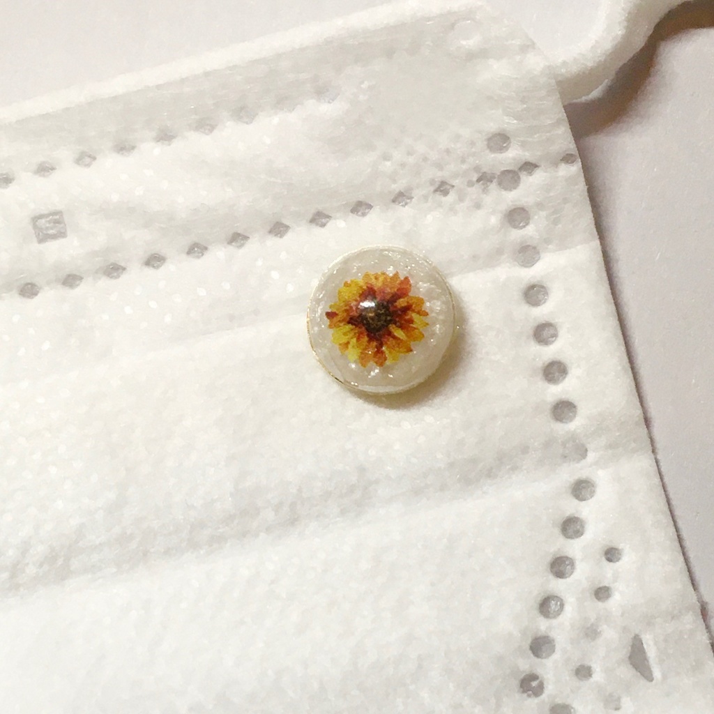 ひまわりのマスクピアス