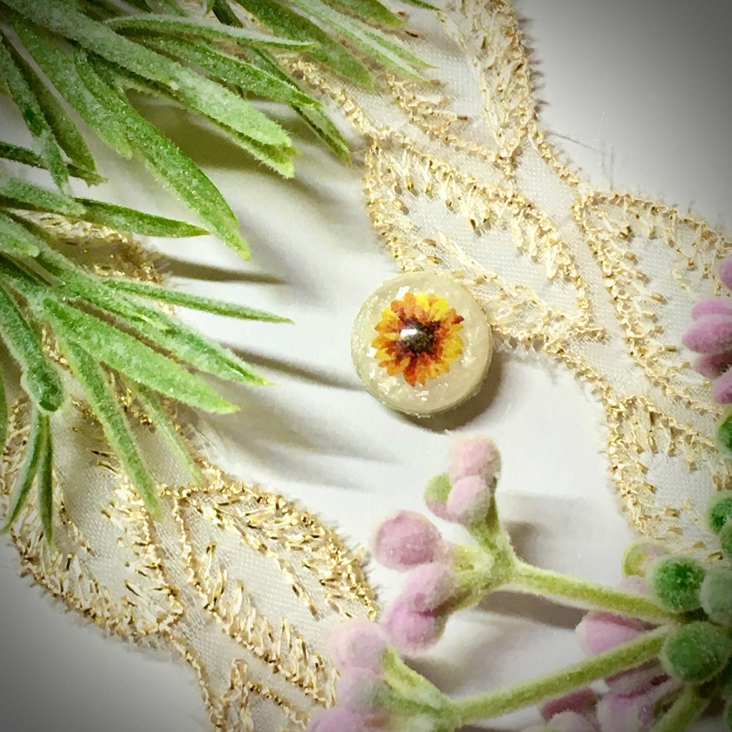 ひまわりのマスクピアス