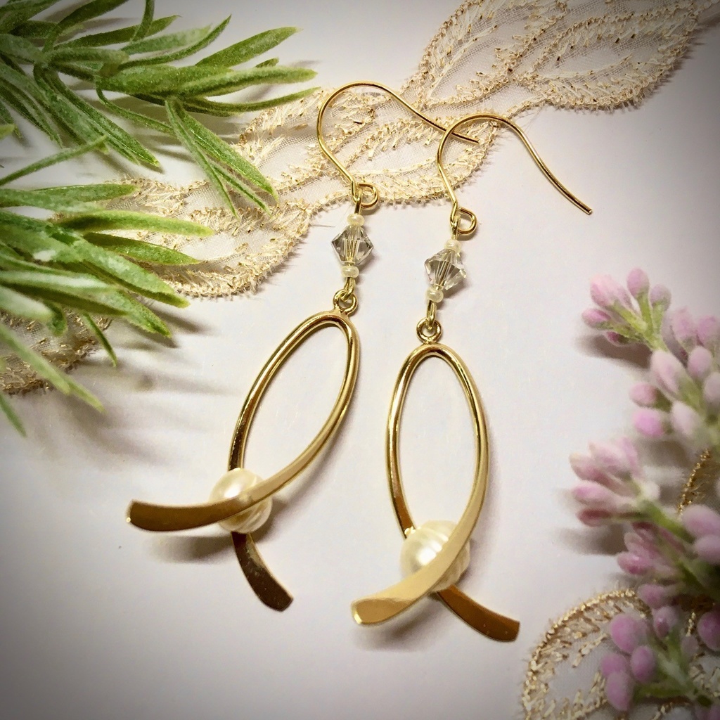 淡水パールのリボンピアス