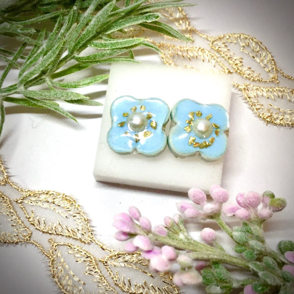 お花タイルのピアス（サージカルステンレス）