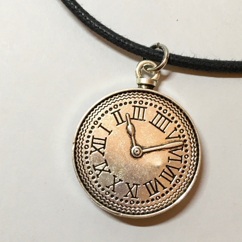 アリスのペンダント