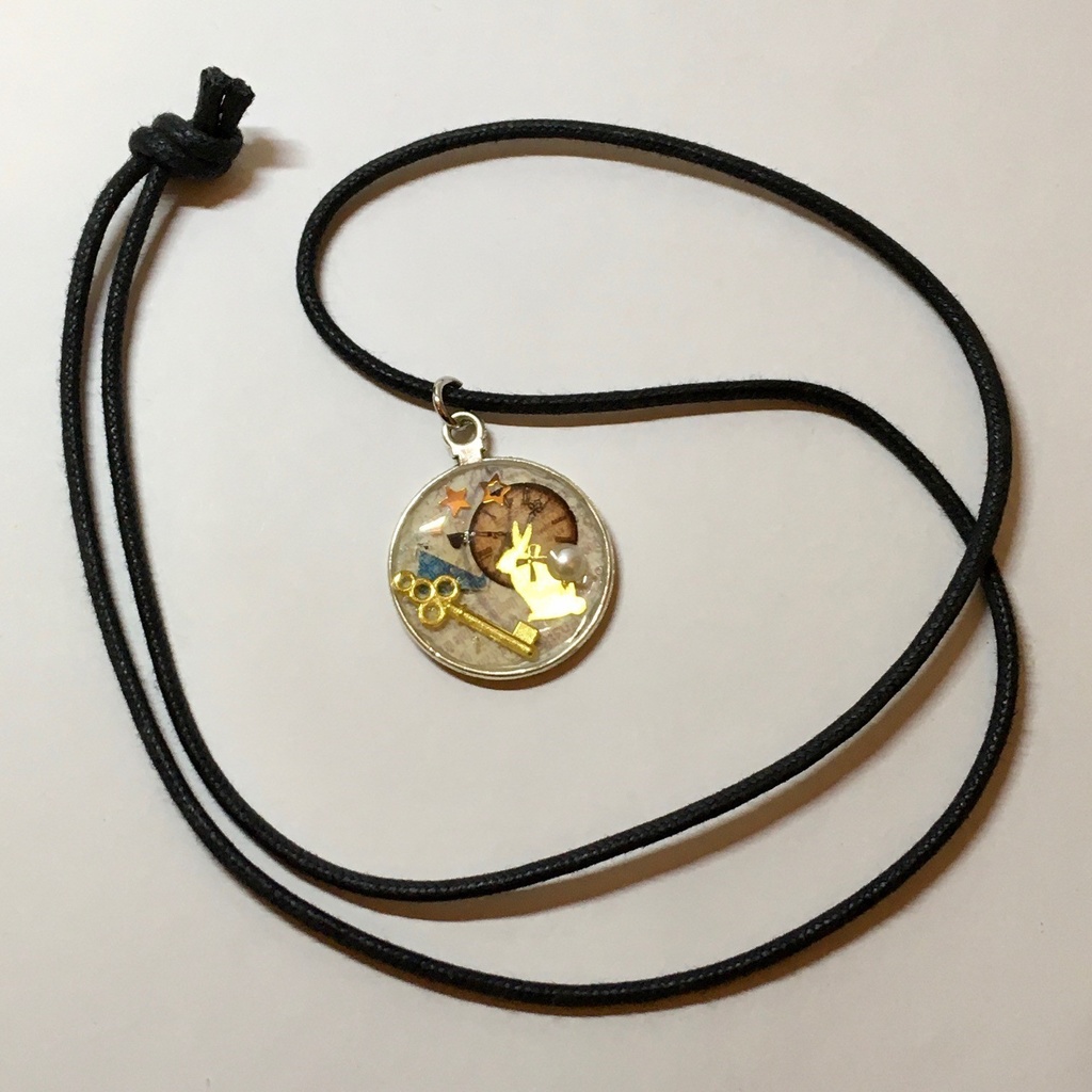 アリスのペンダント